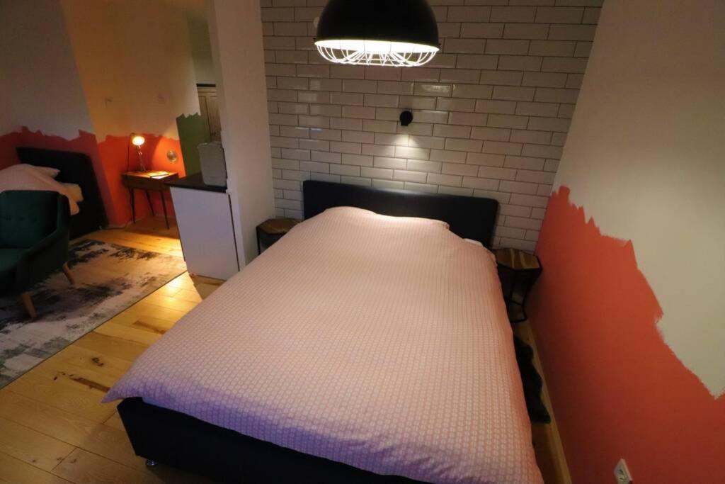 Room Emma,Between Bus And Train Station,Netflix,Speed Wi-Fi Zagreb Extérieur photo