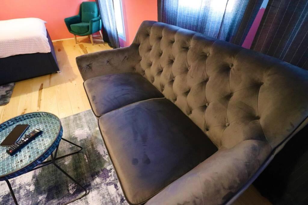 Room Emma,Between Bus And Train Station,Netflix,Speed Wi-Fi Zagreb Extérieur photo