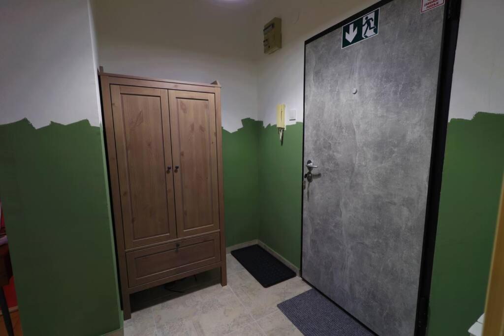 Room Emma,Between Bus And Train Station,Netflix,Speed Wi-Fi Zagreb Extérieur photo